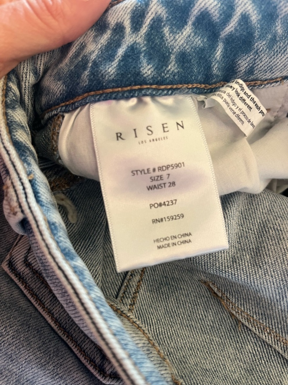 Risen Light Wash Barrel Jeans - Picture 5 of 6
